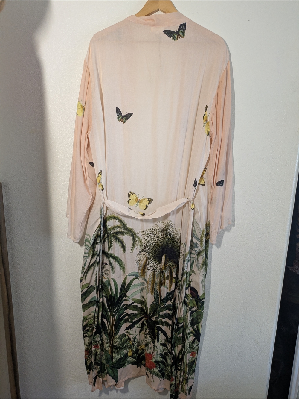 Cost Plus World Market Pale Pink Tropical & Butterfly Kimono Robe - Picture 4 of 5